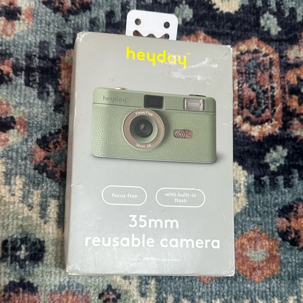 New Sage Green Reusable Camera Heyday 35MM Camera Built-in Flash Film Camera NIB